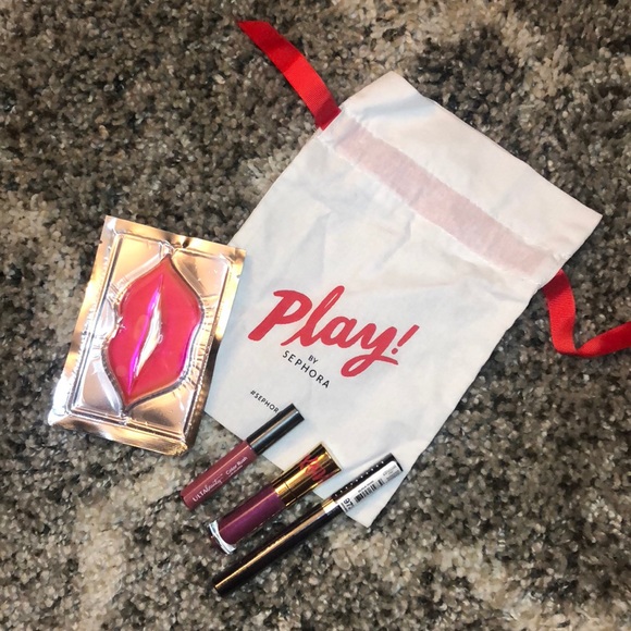 Lip Gloss Makeup Sampler (3) - Picture 1 of 8